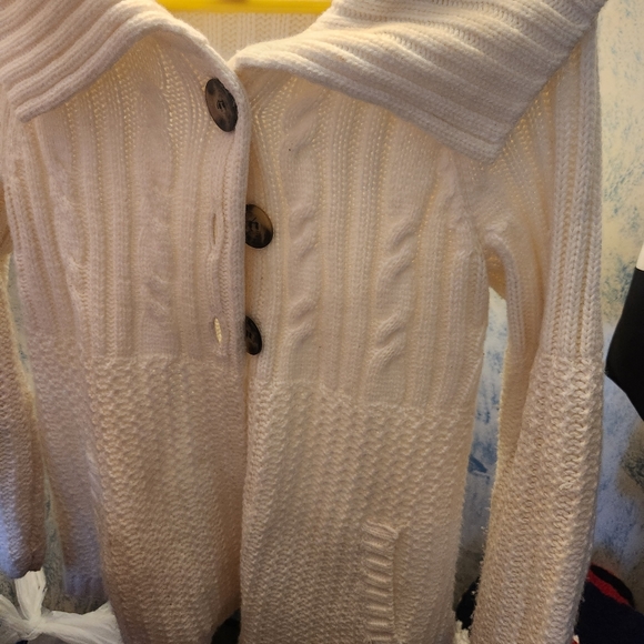 Sweater - Picture 4 of 4